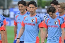三笘薫、南野拓実に続き「またもや大きな衝撃」主将・遠藤航の離脱に敵国メディア関心「日本代表は深刻な負傷に見舞われた」【W杯】