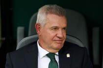 「久しぶりに見た」「胸熱」“元日本代表監督”の近影にW杯視聴者が反応「やっぱり良いチーム作るよなぁ」