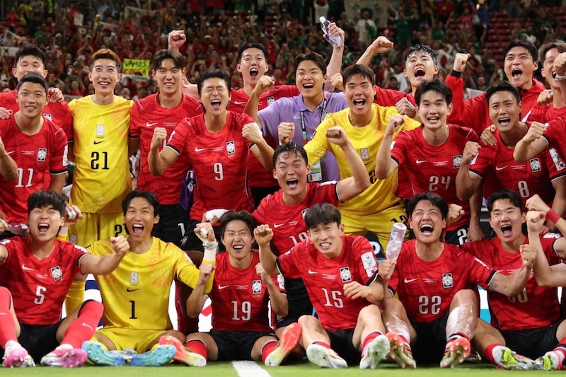 「おめでとう」韓国代表、逆転勝ちでアジア勢初勝利!「面白い試合だった」日本サッカーファンも注目「2ボランチ、めっちゃよかった」【W杯】