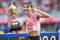 「泣けちゃうね」中島ひとみ、30歳での初Vに喝采「とうとう優勝したね」「すごい安定感」タイムは奇遇にも…【日本選手権／女子100mH】
