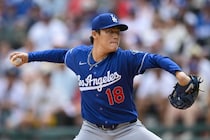 山本由伸、完全試合途切れた直後「お互いに声を…」落ち込む同僚にみせた一流たる“振る舞い”が脚光「素晴らしい雰囲気だ」