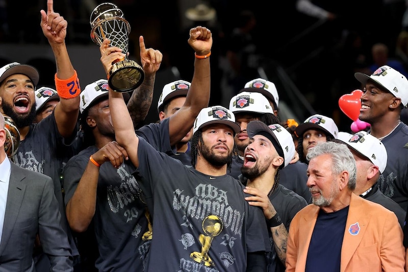 53年ぶり栄冠、ジョーダンに並ぶ快挙、史上初のMVP3冠…NBAの頂点に立ったブランソン「夢に見たすべてが叶った」<DUNKSHOOT>