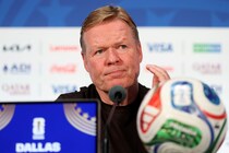 「無能を証明した」88分の失点で日本とドロー…オランダファンはクーマン監督を糾弾「なぜフラーフェンベルフを下げた？」「守備的サッカーは止めてくれ」【W杯】