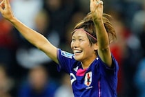 「久しぶりに見た！」W杯初制覇から15年…40歳になった元なでしこJ戦士の“近影”に騒然　個性的ツートンカラーに視線集中「髪の染め方がモカコーヒーぽい」