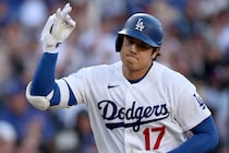 「所作が絵になる！」大谷翔平、15号豪快アーチの“確信歩き”にファン反響「カッコ良すぎ」「さすが6月！調子は最高潮w」