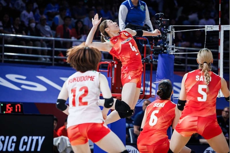 日本女子バレー、フルセット驚異の粘りで開幕５連勝！　絶体絶命の大ピンチを凌ぎセルビアを撃破【ネーションズリーグ】