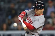 「吉田正尚を８番で起用せよ」米メディアが打順降格を提言…低迷レッドソックスに大胆改革案