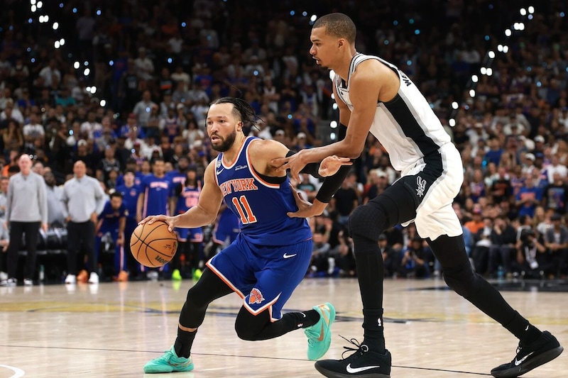 ニックスをNBA王者に導いたブランソンはなぜ得点を量産できる?レブロンが分析「ディフェンダーにとって“頭痛の種”になる」<DUNKSHOOT>