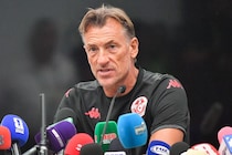 チュニジアサッカー連盟幹部が告白「新体制で先にオランダと対戦するより、日本と対戦する方がいい。なぜなら日本は…」【W杯現地発コラム】