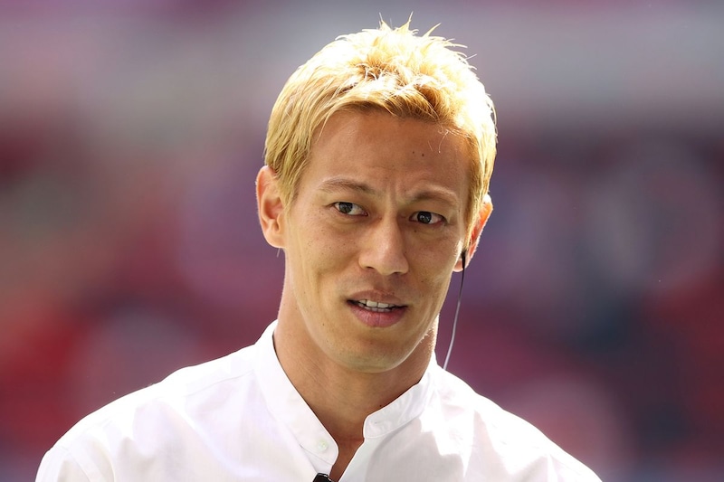「なにがそんなに面白い？」本田圭佑が思わずツッコミ！ 現地中継の元日本代表DFの“謎の大爆笑”に大反響「何やってんだこれ」【W杯】