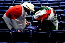 「この雰囲気、最高すぎるだろ」FIFA中の人が日本の“恒例イベント”を体験！「笑顔になっちゃうよ」「褒めるだけでなく…」と称賛続々【W杯】