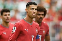 ポルトガル代表にC・ロナウドは不要？ 母国紙とファンが望むスタメンに名前なし　初戦に先発したB・シウバ、ネトも選外【W杯】