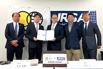 日本プロテニス協会と日本ラケットストリンガーズ協会が業務提携契約を締結＜SMASH＞