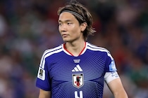 日本代表、スウェーデン相手に前半０-０　CB板倉滉が「筋肉系の違和感」で途中交代　中村敬斗が惜しいシュート【W杯】