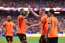 オランダのグループF首位通過が決定　チュニジアを寄せつけず３-１で撃破【W杯】