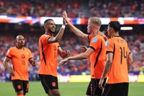 オランダのグループF首位通過が決定　チュニジアを寄せつけず３-１で撃破【W杯】