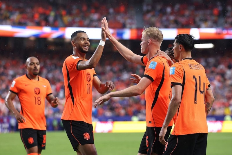 オランダのグループF首位通過が決定　チュニジアを寄せつけず３-１で撃破【W杯】