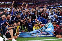 初出場のW杯快進撃で“ユニホーム戦争”が勃発!? 小国カーボベルデ、新旧サプライヤーが法的対立「販売停止を要求」
