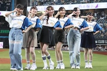 「勝利の女神すぎる！」乃木坂野球部がエスコン降臨　ノーバン＆大暴投…明暗分かれた道産子コンビの始球式に笑撃
