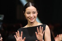 「どんどん綺麗に」広瀬すず、サッカー日本代表ユニ姿公開「すべてにおいてオシャレ」ネームは“SUZU”、番号は…「やばい、うれしすぎる」【W杯】