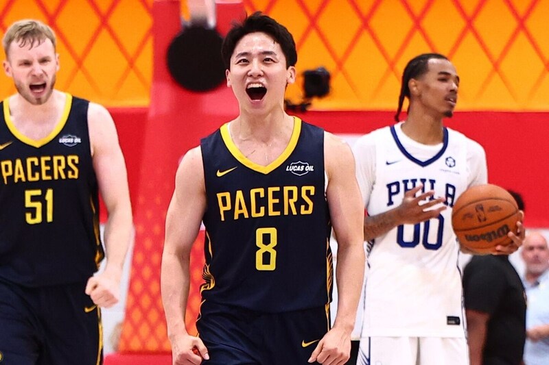 河村勇輝が会心の守備に咆哮&鮮やかステップバックスリーに会場熱狂!サマーリーグ2戦目は12得点、3アシストをマーク<DUNKSHOOT>