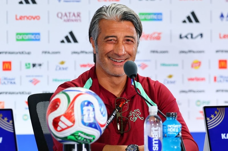 アルゼンチン戦前日、スイス監督に日本のサッカーファン既視感　後輩芸人も認める元スッキリキャスターに激似「会ったら挨拶しちゃいそうです」【W杯】