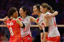 女子バレー日本が決勝Rへ！ ポーランドとの死闘に放送席から絶叫「きたぜぇー！」　人気アイドルの熱すぎる応援に共感「完全に同じ気持ち」【ネーションズリーグ】