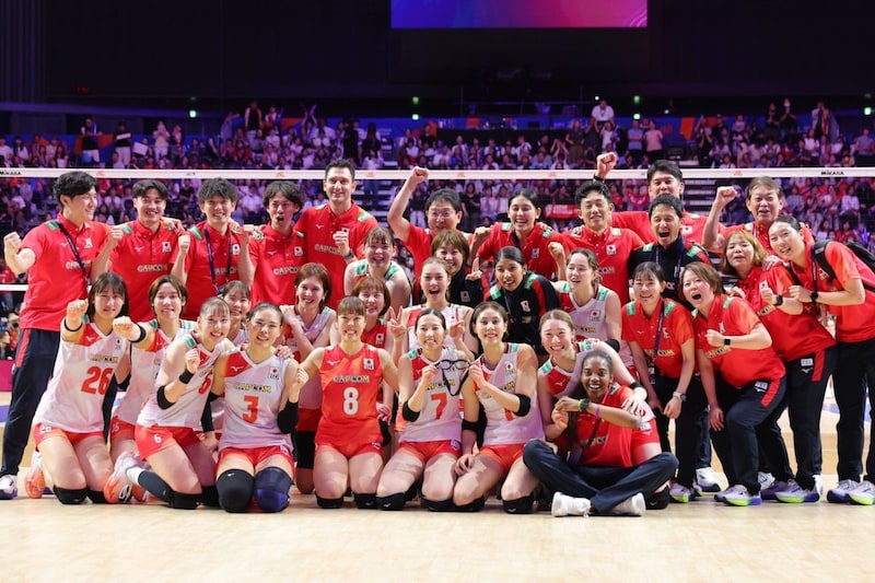 「泣いちゃった」バレー日本女子、涙の大逆転で決勝R進出! 死闘制したフルセットにネット興奮「本当に紙一重」「最後の最後で…」【ネーションズリーグ】