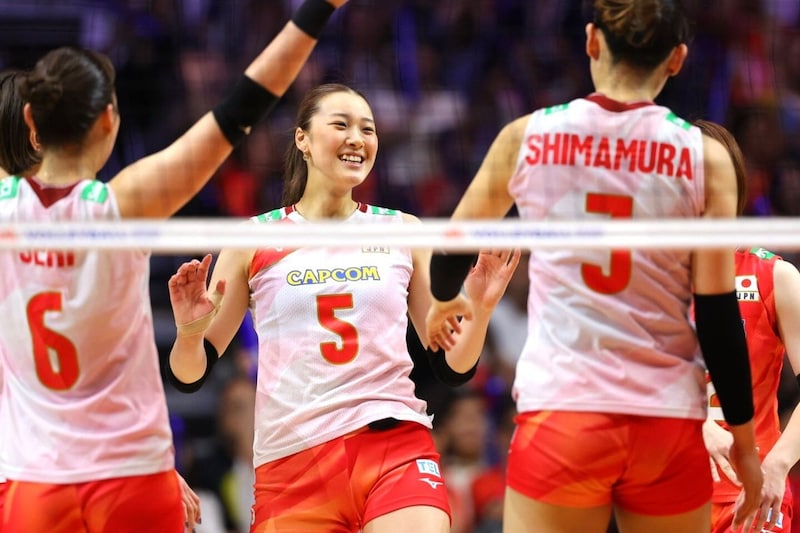 日本女子バレー、涙の決勝R進出！ 世界ランク５位ポーランドとの直接対決を０-２→３-２で逆転勝ち、崖っぷちから驚異の底力【ネーションズリーグ】
