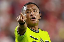 「なぜ？」中村敬斗“ソックス騒動”で物議の主審がフランスvsスペイン準決勝担当　ネット賛否「嫌な予感しかしない」「楽しみ」【W杯】