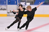 本田真凜＆宇野昌磨、アイスダンスカップル結成初の公開練習　元日本代表・小松原美里さんがアドバイス