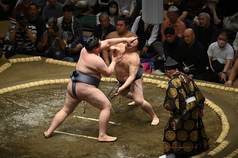 「95歳すげぇなぁ~」大相撲中継に映り込んだ元NHKアナの超大物に視聴者仰天「元気そう」「本当にシャッキリしておられる」