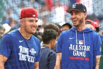 もし夫がMLB選手じゃなかったら？トラウトは「気象予報士」、ベリンジャーは「専業主夫」!?チェルシー・フリーマンさんが妻らへの“Q＆A”公開