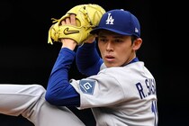 「信じられないような投球」佐々木朗希、100マイル超え連発の快投「これ以上望むものはないくらい」逆転２ランのマンシーも絶賛
