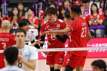 日本男子バレー、史上初の12連勝！ 無傷の全勝突破で堂々トップ通過、決勝R初戦は開催国・中国と対戦へ【ネーションズリーグ】