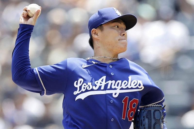 山本由伸、渡米後初のレギュラーシーズン完投「信じられない活躍だ」LA記者脱帽 異例のダブルヘッダー初戦で文句なしの10勝目、ブルペン陣を温存