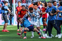 「恥を知れ」敗北後に大荒れ乱闘騒動…アルゼンチンがW杯決勝で犯した蛮行に海外記者から批判噴出「永久追放されるべき」「擁護の余地ない無法犯罪」