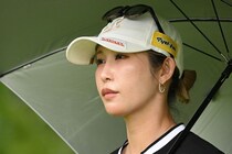「おしゃれヘルシーでかわいすぎる」金田久美子が披露した爽やかな“ミニスカゴルフウェア”姿に視線集中「足筋かっけー」「そのコーデ反則」