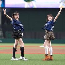 「なんか可愛すぎるんだが！」ベルーナＤ始球式に登場した人気アイドルの“ノーバン完遂”に脚光！「握りが独特」「軸足がキレイ」