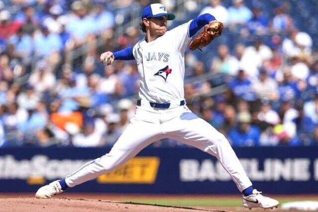 岡本和真の同僚、サイ・ヤング賞右腕の好投にMLB公式が注目「際どいコースを突き、レイズの打者に強打を許さなかった」