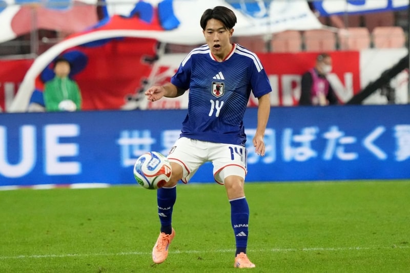 「ペドリ＋フェルミン」の逸材!? バレンシア加入の佐藤龍之介を元FC東京監督が絶賛！「ラ・マシア産の典型的な選手」