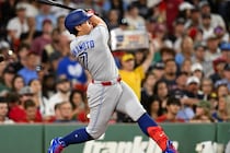 「OKAMOTO SAN！」岡本和真が“大谷翔平超え”23号豪快３ラン！ メジャー日本人１年目の本塁打記録更新をトロント激賞
