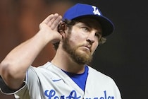 ドジャースは「蛇の集団だ」バウアーがフロント陣の対応を痛烈批判「人間をあんな扱いして良いわけない」「プレーしなければ良かったと後悔」