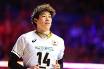 ４強進出のバレー男子に不安要素「やっぱり...」 石川祐希の首に“異変”「無理してほしくない」