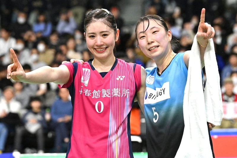 金曜18時、バド界に衝撃ニュース「早すぎません…なぜ…」人気ペア解消に騒然「難しいなあ」