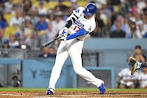 大谷翔平、スタメン復帰即24号逆転２ラン！ 千両役者たる弾丸ライナーに本拠地熱狂