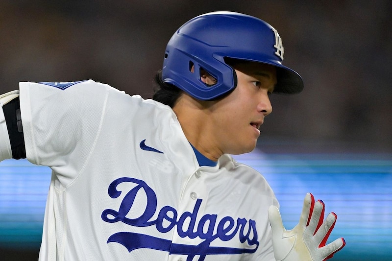 24号ライナー弾の直後に…大谷翔平が「いい表情しとります」一瞬見せた“お茶目な仕草”にファン反響「デコピン出てた」「カメラアングル神すぎる」