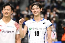 日本の20歳バドミントン女子が台湾で大バズリ！ 際立つ美白、頬を赤く染めてサインする動画が大反響「女神だ」