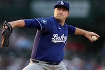 ドジャースに電撃加入のスクーバルは６回２失点　２年連続サイ・ヤング賞左腕は新天地での初登板初勝利はならず