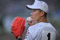 【甲子園】佐野日大が積み上げてきた「粘りの野球」──指揮官からエースへつながる数奇な運命＜SLUGGER＞